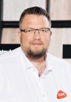 Bildet viser proffdirektør i Byggmakker, Petter Skjerven. Foto: Byggmakker