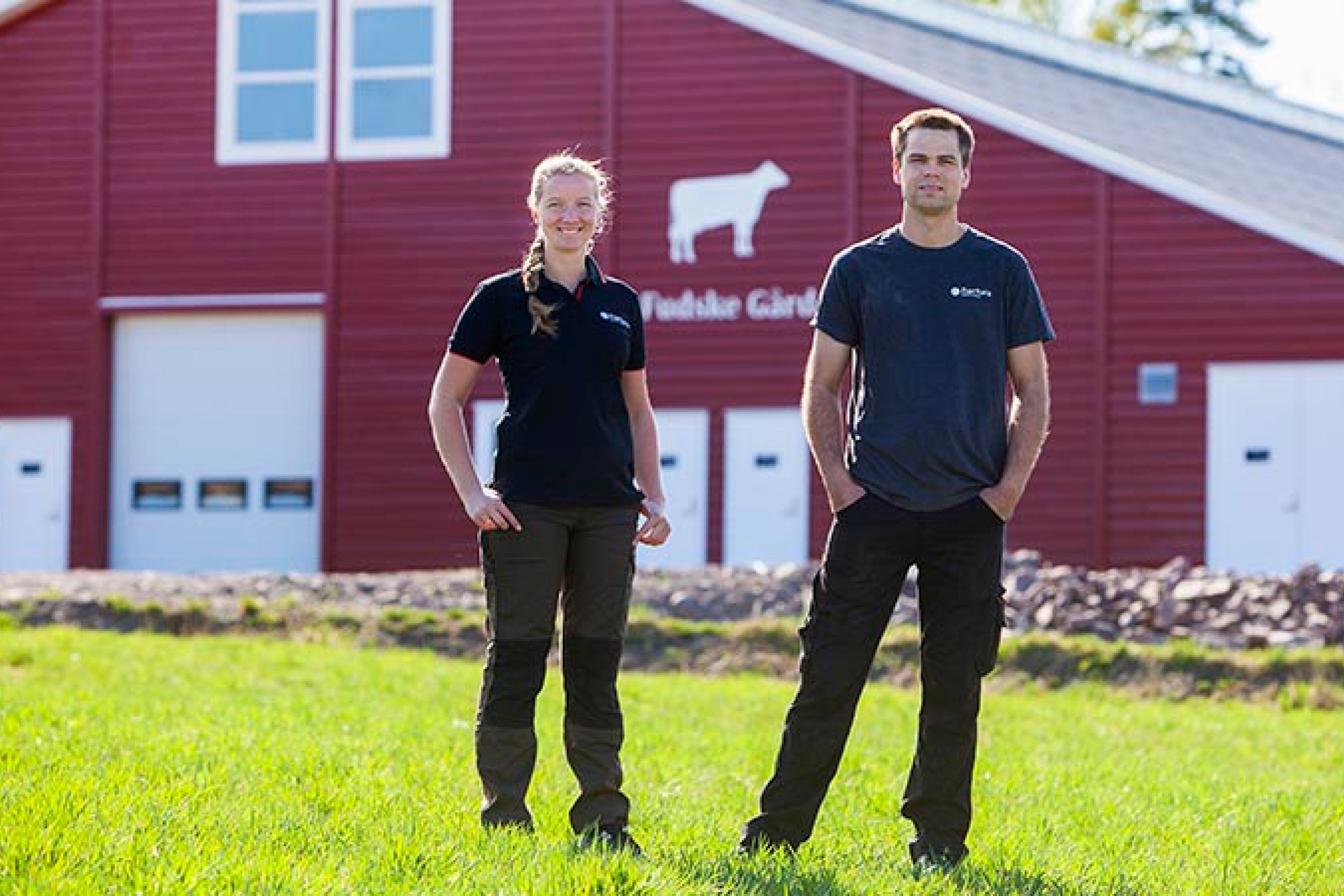 Camilla og Henrik på Fudske gård. Foto: Peder Gjersøe