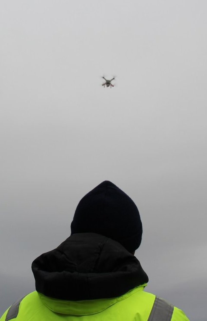 Kun de med “dronepilot”-lappen får bruke selskapets droner, ifølge Rysstad