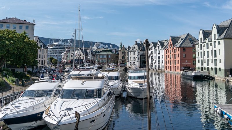 båter i Ålesund-havn