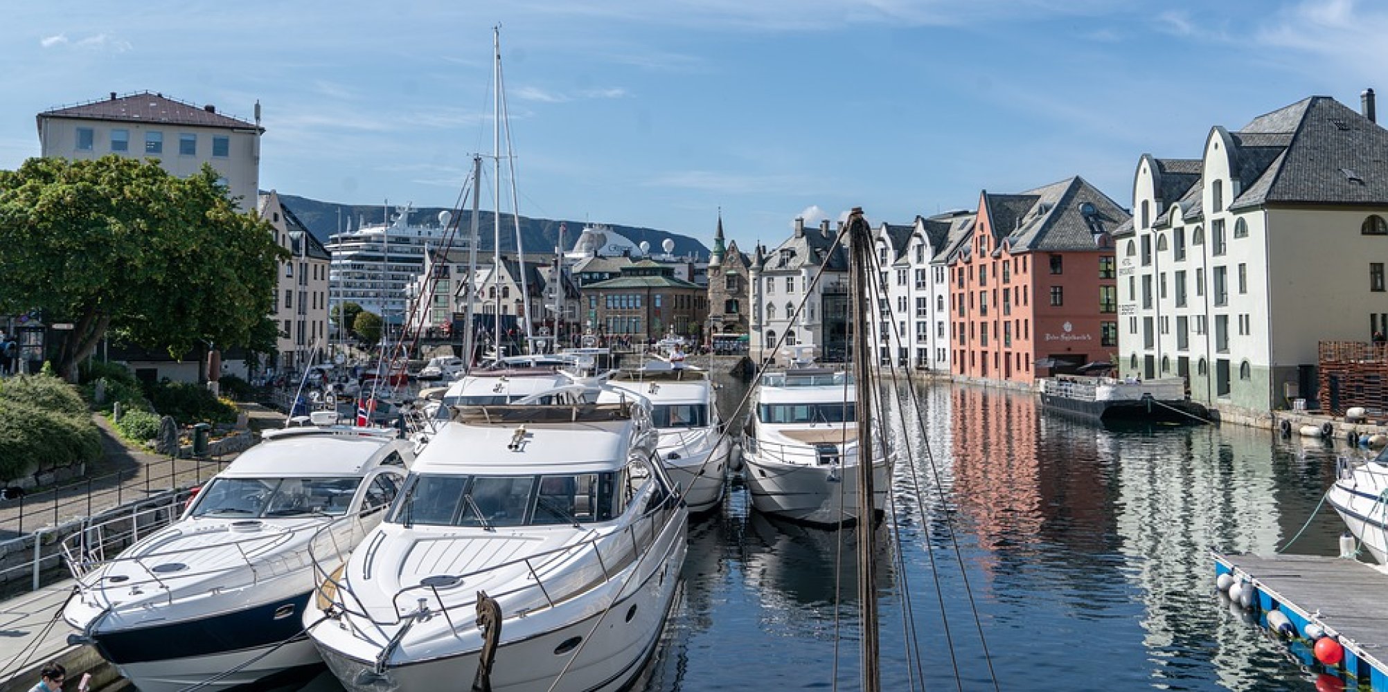 båter i Ålesund-havn