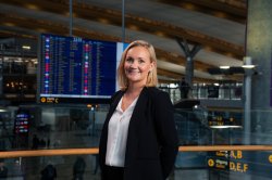Kommunikasjonssjef Monica Fasting ved Oslo lufthavn.