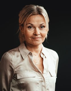 Camilla Bakkeng i Akan. Foto: Haakon Dueland