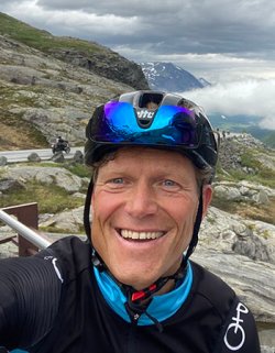 Ola G. Bustad i Syklistenes Landsforening