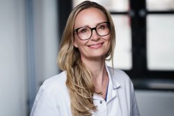 Jenny Alvirovic, spesialist i gynekologi og endometriosekirurg ved Aleris.