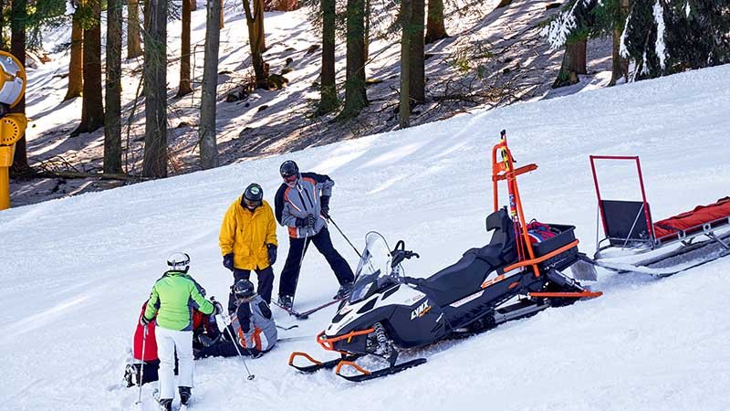 En av tre skiskader gjelder knær