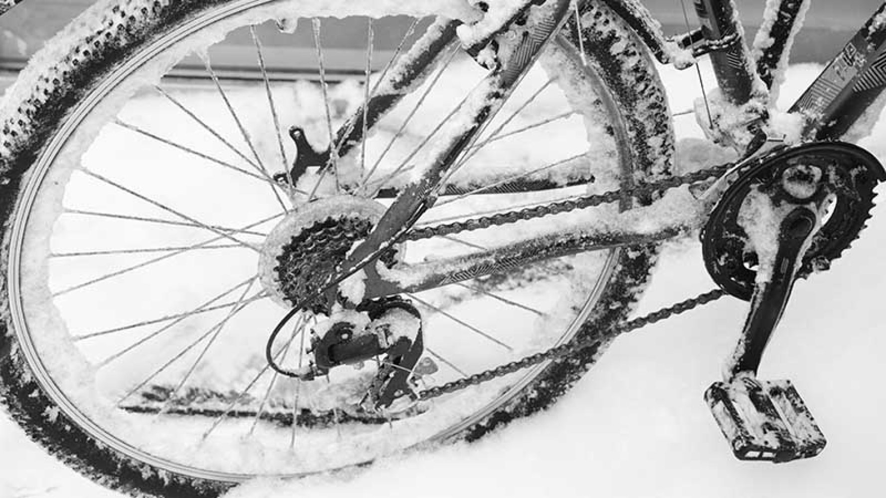 Sykkel med snø.