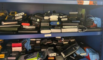 Konfiguerte powerbanks fra innsjekket bagasje. Foto: Avinor