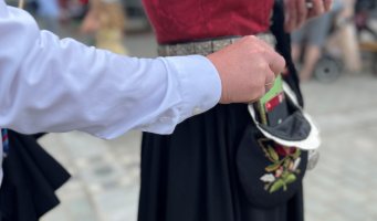 Merkelapp inni bunadsveske.